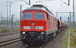 DB Cargo Deutschland AG mit  233 232-8  [NVR-Nummer: 92 80 1233 232-8 D-DB] und Getreidezug am 29.04.19 Durchfahrt Magdeburg Hbf. (Bahnsteig 13).