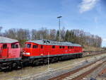 DB Cargo Ludmilla  233 698-0 ( 9280 1233 698-0 D-DB ) am 6.9.2026 beim pausieren in Marktredwitz.