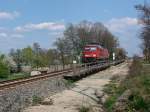 233 217-9 am 27.04.2008 mit einem Gterzug in Richtung Hoyerswerda in Horka am Abzweig Srichen