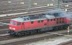 DB 233 572-7 bei einer Rangierfahrt am 18.10.2008 auf dem Gleisfeld in Maschen.