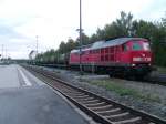 233 321 mit Mllzug in Alttting am Abend des 4.9.2007