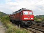 233 285-6 beim rangieren mit Kaliwagen im ehemaligen Bahnhof Wartha/Eisenach. Aufgenommen am 26.08.2009.