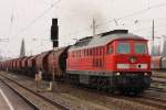 233 040-5 mit einem Ganzzug Kali-Wagen in Magdeburg-Rothensee. Der Zug fhrt in Richtung Magdeburg Hbf, fotografiert am 08.04.2010.