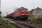 233 696-4 am Bahnbergang Hagenstrae am 06.08.2010 in Haldensleben.