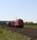 233 232 mit einen gemischten Gterzug am Haken fhrt am 06.05.2011 durch Gutenfrst Richtung Vogtland.