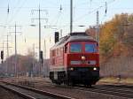 233 127-0 durchfhrt am 25. November 2011 den Ort Diedersdorf in Brandenburg auf den sdlichen Berliner Auenring als Leerzug.