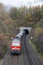 233 511-5 verlsst den Armannsberger Tunnel mit einem Gterzug Richtung Nrnberg (02.11.2012)