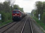 233 232 8 auf dem Weg nach Blankenburg (Harz) zwischen Wegeleben und Harsleben am 28.04.2015
