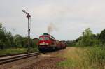 233 511-5 zu sehen am 26.06.15 in Pößneck oberer Bahnhof bei der Ausfahrt.