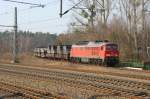 233 217 mit Panzerzug bei der Einfahrt in den Bf. Hagenow Land aus Hagenow Stadt kommend. 03/2007