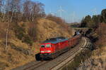 233 321 mit gemischten Güterzug von Halle nach Nürnberg als EZ 51712 bei Schwingen am 10.03.2022