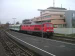 Am 04.11.2005 kommt 243 278 mit einem RE in Amberg an.