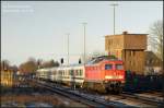 Am Morgen des 26.11.08 kommt mit den ersten Sonnenstrahlen der EC441 Berlin-Warschau im Grenzbahnhof Kstrin-Kietz an.