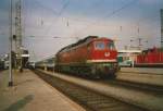 Am 21.05.1997 steht 234 270 mit ihrem Interregio abfahrbereit in Nürnberg Hbf.