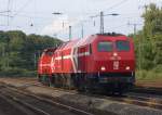 Die DE 13 der HGK fuhr am 20.07.2009 mit einer weiteren HGK Maschiene durch Kln West.