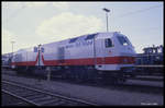 Im Rahmen des BDEF Tages konnte ich die frisch bei der DB eingetroffene Mak Lok 240001 am 25.5.1990 im BW Mannheim Rbf.