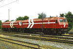 240 002 und 003 in ihrer Zeit als HGK DE 12 und 13 in Brühl-Vochem am 15.7.1997.