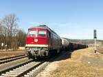 142 001-7 mit einem Güterzug in Walldorf/Werra am 20.03.2025.