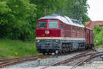 Diesellok 142 001 am Tag der offenen T�r 2026 als ZU|G|BRINGER von Bergen nach Lauterbach Mole im Einsatz, hier am B� in Putbus. - 30.05.2026
