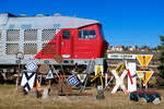 242 001 EBS im  Schilderwald  im Sächsischen Eisenbahnmuseum Chemnitz-Hilbersdorf, 12.03.2022