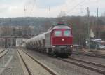 242 001-6 von EKO Trans zieht am 12. Februar 2014 einen Staubzug durch Kronach in Richtung Lichtenfels.