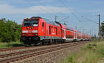 Aus Mühldorf kommend half 245 011 beim Kirchentags-Verkehr auf der Linie Halle(S) -Wittenberg aus.