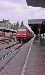Die 245 006 ist mit ihrem Regionalzug vor kurzem in Lindau Hbf eingetroffen und wird auf den nächsten Dienst vorbereitet, den sie als Schublok bestreiten wird.