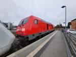 DB 245 026-0 mit dem IC 2155 von Köln Hbf nach Gera Hbf, am 28.12.2020 in Jena-Göschwitz.