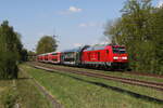 245 013 war schiebend in Richtung München unterwegs.