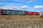 245 015 auf dem Weg von München nach Mühldorf am 4 Januar 2026 bei Hörlkofen. Vielleicht findet auch jemand diesen Wagen interessant.