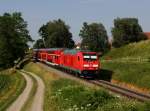 Die 245 007 mit einem RE nach Memmingen am 03.07.2015 unterwegs bei Stetten.