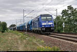 Ganz in Blau:  Schüttgutzug mit 246 011-1 (246 049-2) und unternehmenseigenen Wagen der Gattung  Fcs  ist unterwegs am Abzweig Saalebrücke in Halle Südstadt (Bft Südstadt Sa)