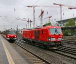 Eine neue für die DB jetzt im roten Farbkleid und hört auf den Namen  Gustl :     247 902. Aufgenommen am 27.04.2017 in München-Heimeranplatz.