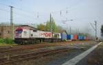 Und nochmal in seiner ganzen Pracht, der OHE Red Tiger 330092 mit Containerzug in Eschwege West am 18.09.2009 zur Weiterfahrt in Richtung Sden.