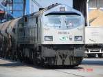 ITL 250 006-4 wartet auf seine weiterfahrt im Seehafen Rostock.