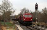 V330.5 (92 80 1250 008-0 D-HVLE) mit Kieszug am 19.04.2013 bei der Einfahrt in Vilseck