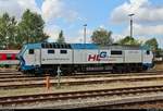 251 001-4 (Siemens/MaK DE 2700-01) der Holzlogistik & Güterbahn GmbH (HLG) ist im Bahnhof Niebüll abgestellt.
Aufgenommen von Bahnsteig 3/4.
[3.8.2019 | 14:17 Uhr]