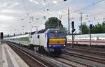 DE2700 02 alias 251 002 durchfährt Hamburg Eidelstedt mit dem RDC Alpen Sylt Express in Richtung Sylt.

Hamburg 26.07.2021
