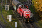 D-DB 261 098-8 rangierte am 12.11.2025 im Lübecker Hgbf (ALR).