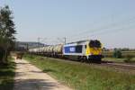 264 003 mit einem Kesselwagenzug am 23.08.2011 bei Treuchtlingen.