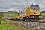 264 011-8 (40 CC) von der Firma H.F.Wiebe ist am 13.10.16 mit einen Schienenzug in Richtung Würzburg unterwegs gesehen bei Himmelstadt.