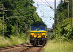 Ein Nachschuss von der Class 66 266 031-4 von Railtraxx  und kamm als Lokzug aus Aachen-West(D)  nach Duisburg-Rheinhausen(D)  und kam aus Richtung Aachen-West,Laurensberg,Richterich, und fuhr durch