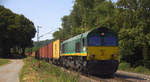 Die Class 66 PB15 von Crossrail kommt die Gemmenicher-Rampe herunter nach Aachen-West mit einem MSC-Containerzug aus Antwerpen-Krommenhoek(B) nach Germersheim(D). 
Aufgenommen an der Montzenroute am Gemmenicher-Weg.
Bei Sommerwetter am Mittag vom 21.7.2018.