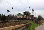 ie Class 66 6605 von Captrain fährt jetzt für Railtraxx kommt mit viel Dieselpower die Gemmenicher-Rampe hochgefahren aus Richtung Aachen-West mit einem KLV-Containerzug aus Milano-Smistamento(I) nach Antwerpen-Noord(B) und fährt in Richtung Gemmenicher-Tunnel,Botzelaer(B),Gemmenich(B),Nouvelaer(B),Moresnet(B),Moresnet-Chapelle(B),Montzen(B). Aufgenommen an der Montzenroute am Gemmenicher-Weg.
Bei Sonne und Regenwolken am Vormittag vom 6.3.2019