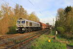 Deutschland 
Lok DE62 von RheinCargo zieht einem Güterzug in Kaarst Broicherseite 
8/4/2026