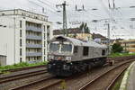 DE 672 alias 266 072-8 f�hrt durch D�sseldorf Volksgarten in Richtung Oberbilk.

D�sseldorf 13.07.2024