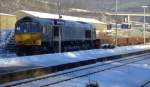 Class 66 wartet am 9.1.09 auf die Ausfahrt auf Gleis 3 im Bahnhof Arnsberg