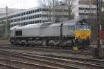 Die Class 66 von DLC Railways rangiert in Aachen-West.