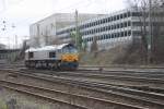 Die Class 66 DE6301 von DLC Railways kommt als Lokzug aus Montzen/Belgien und fhrt in Aachen-West ein.