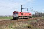 Die rote PB13 von Crossrail hat soeben einen Gterzug nach Antwerpen-Noord gebracht, und fhrt nun solo zurck, um in der Abstellgruppe von Ekeren zu parken. Aufgenommen am 02/04/2011.